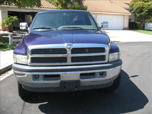 Dodge Ram Pickup 1995 photo 2