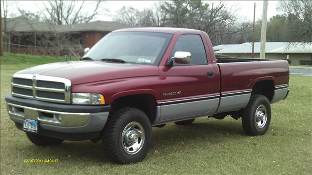 Dodge Ram Pickup 1995 photo 1