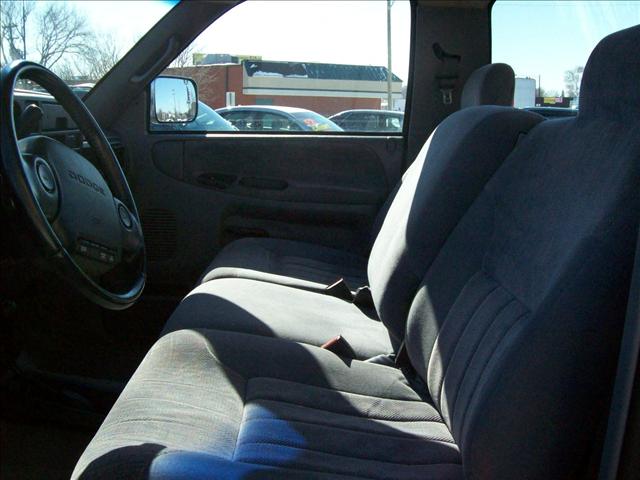 Dodge Ram Pickup 1997 photo 2