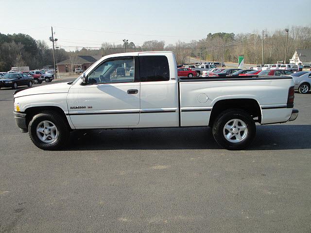 Dodge Ram Pickup 1997 photo 1