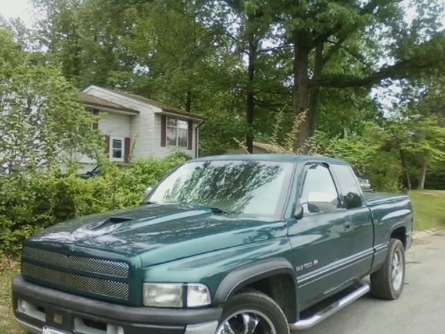 Dodge Ram Pickup 1997 photo 1