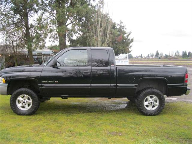 Dodge Ram Pickup Crew Cab 4WD Pickup