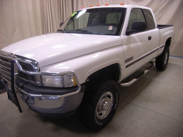 Dodge Ram Pickup 1998 photo 3