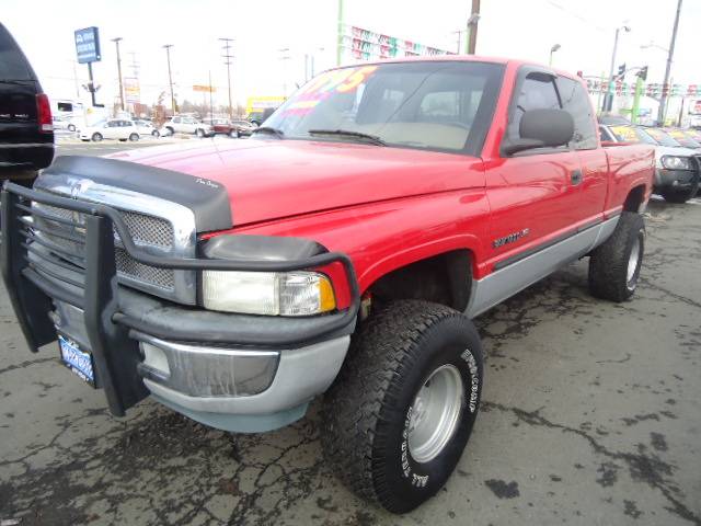 Dodge Ram Pickup 1998 photo 4