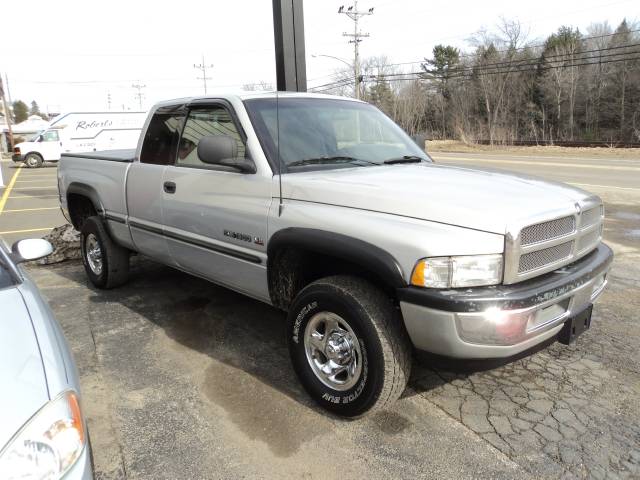 Dodge Ram Pickup 1998 photo 3