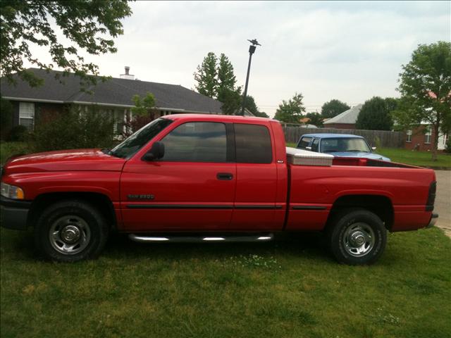 Dodge Ram Pickup 1998 photo 2