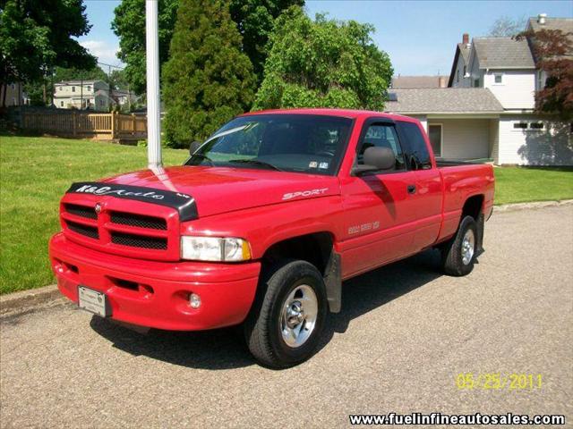 Dodge Ram Pickup 1999 photo 1