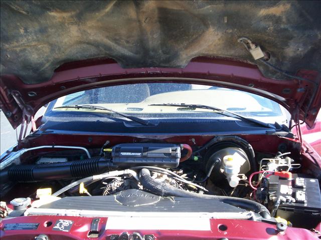 Dodge Ram Pickup 2000 photo 3