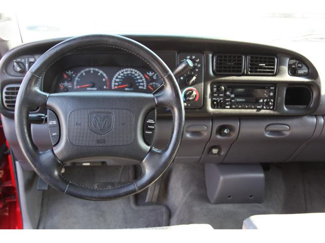 Dodge Ram Pickup 2000 photo 5