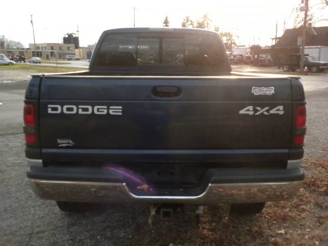Dodge Ram Pickup 2000 photo 3