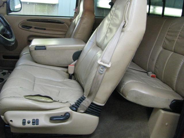 Dodge Ram Pickup 2000 photo 2