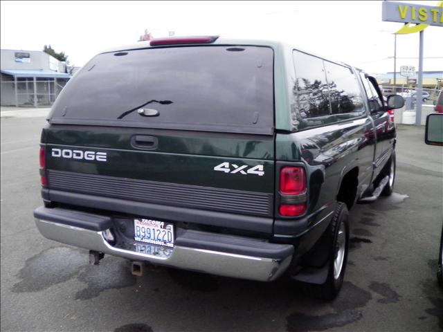 Dodge Ram Pickup 2000 photo 3