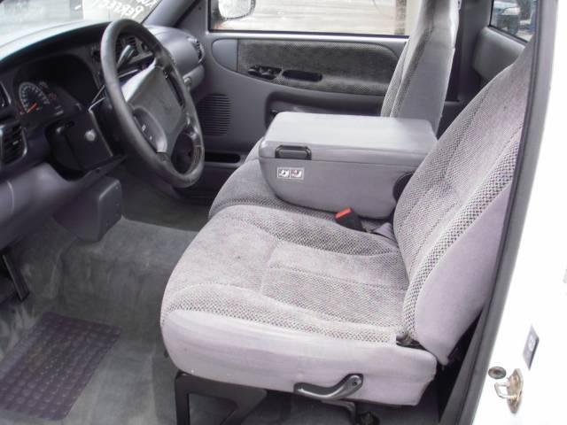 Dodge Ram Pickup 2000 photo 4
