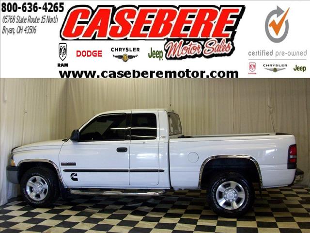 Dodge Ram Pickup 2000 photo 1