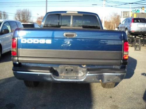 Dodge Ram Pickup 2000 photo 3