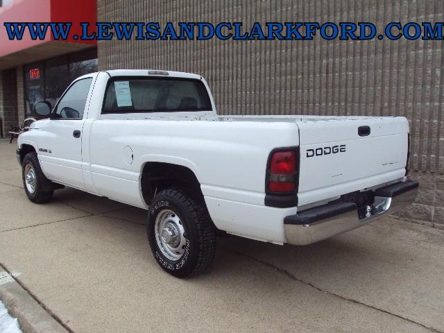 Dodge Ram Pickup 4DR WGN 4WD Pickup