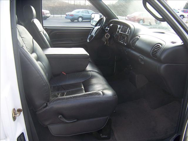 Dodge Ram Pickup 2000 photo 4