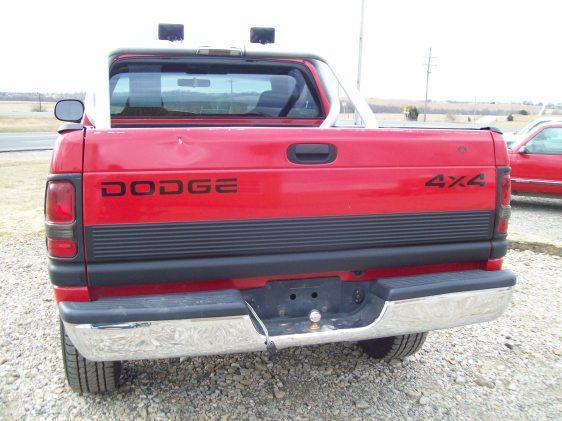 Dodge Ram Pickup 2000 photo 3