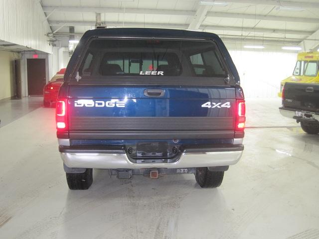 Dodge Ram Pickup 2000 photo 1