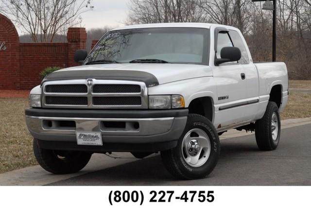 Dodge Ram Pickup 2000 photo 4