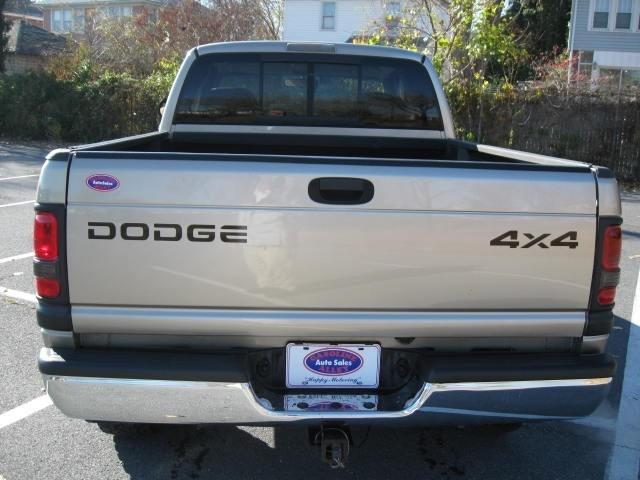 Dodge Ram Pickup 2001 photo 4