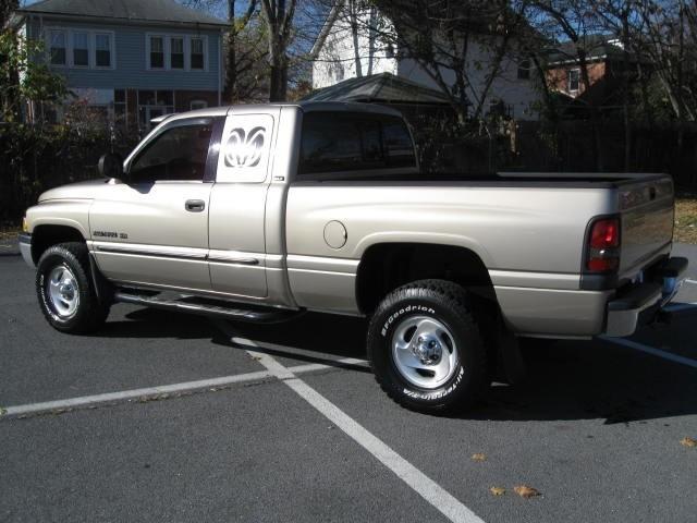 Dodge Ram Pickup 2001 photo 5