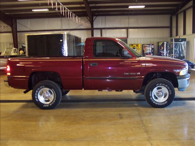 Dodge Ram Pickup 2001 photo 1