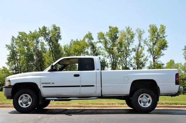 Dodge Ram Pickup 2001 photo 3
