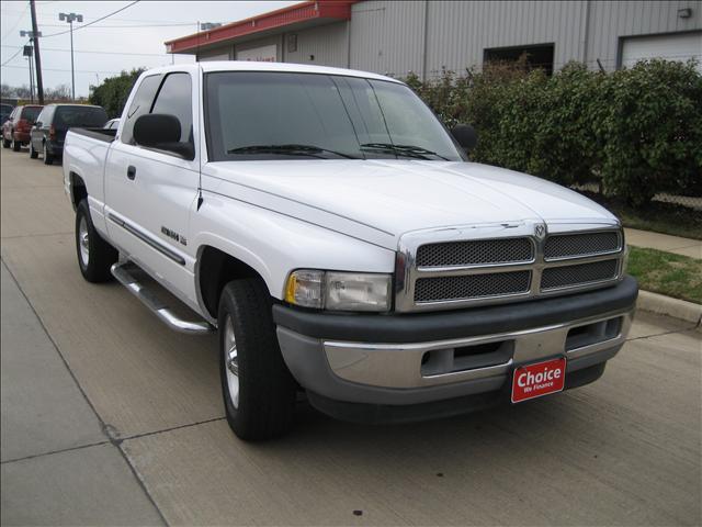 Dodge Ram Pickup 2001 photo 1