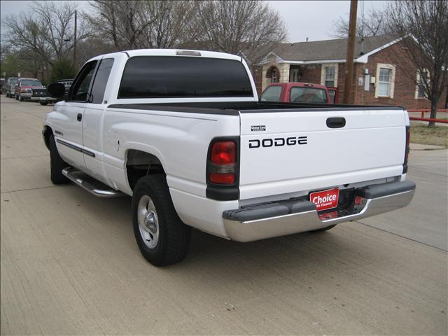 Dodge Ram Pickup 2001 photo 3
