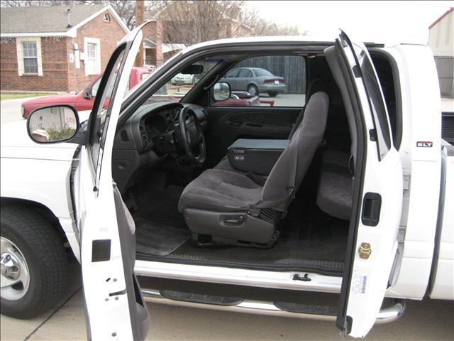 Dodge Ram Pickup 2001 photo 4