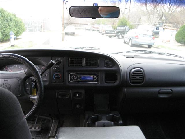 Dodge Ram Pickup 2001 photo 5