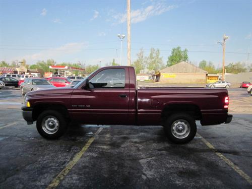 Dodge Ram Pickup 2001 photo 1