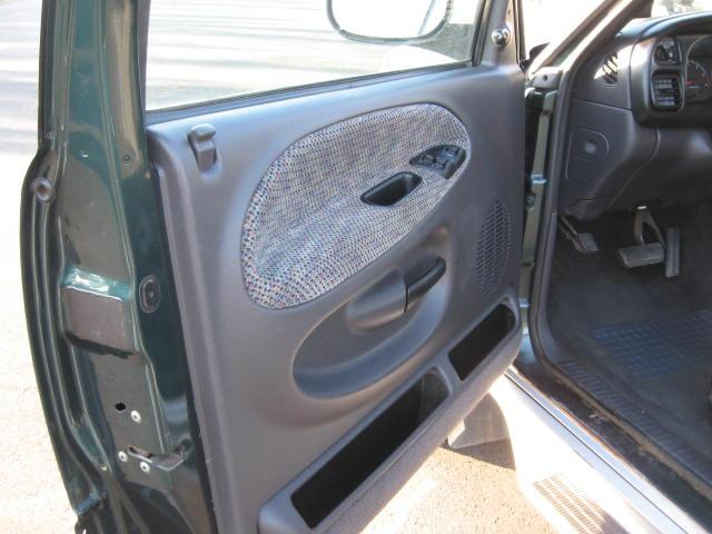 Dodge Ram Pickup 2001 photo 4