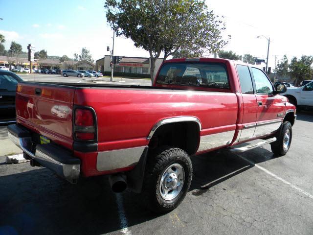 Dodge Ram Pickup 2001 photo 3