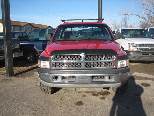 Dodge Ram Pickup 2001 photo 2