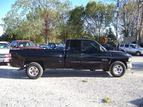 Dodge Ram Pickup 2001 photo 1