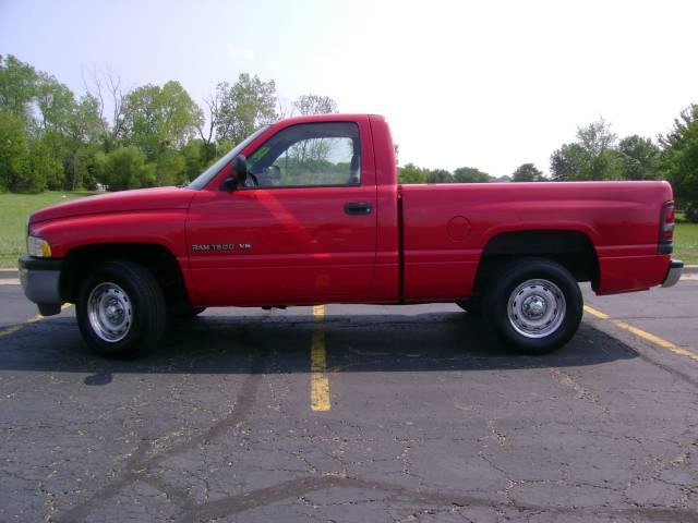 Dodge Ram Pickup 2001 photo 2
