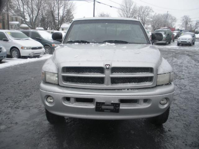 Dodge Ram Pickup 2001 photo 1