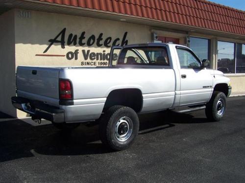 Dodge Ram Pickup 2001 photo 1