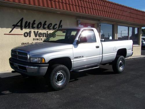 Dodge Ram Pickup 2001 photo 4