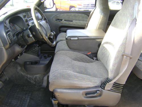 Dodge Ram Pickup 2001 photo 4