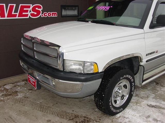 Dodge Ram Pickup 2001 photo 1