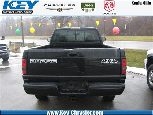 Dodge Ram Pickup 2001 photo 1
