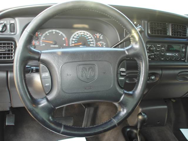 Dodge Ram Pickup 2001 photo 5