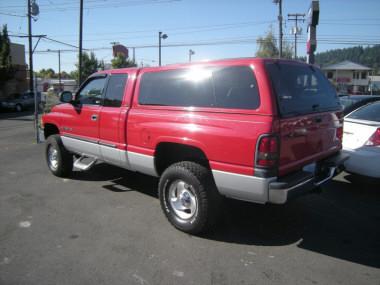 Dodge Ram Pickup 2001 photo 2