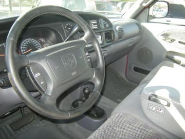 Dodge Ram Pickup 2001 photo 3