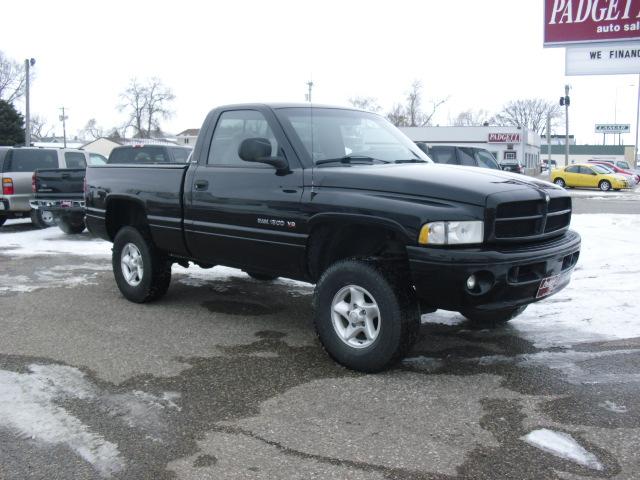 Dodge Ram Pickup 2001 photo 1