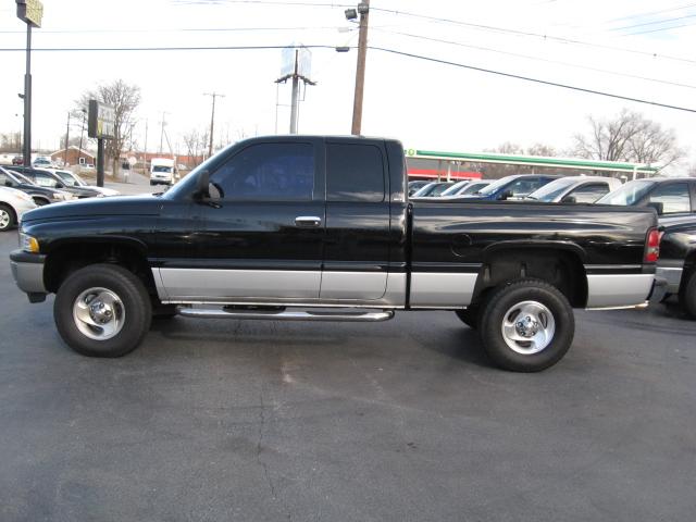 Dodge Ram Pickup 2001 photo 1