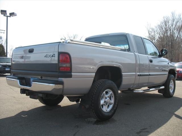 Dodge Ram Pickup 2001 photo 3